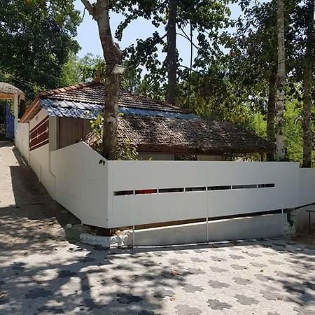 Ponmudi Valley Resorts Esterno foto